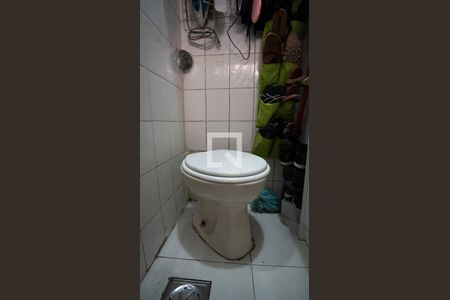 Apartamento à venda com 72m², 2 quartos e sem vagaBanheiro de serviço