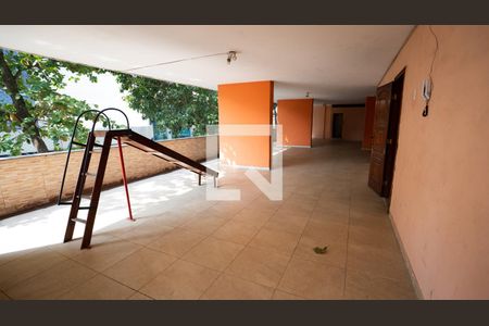 Apartamento à venda com 72m², 2 quartos e sem vagaÁrea comum