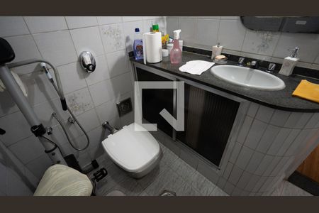 Banheiro de apartamento à venda com 2 quartos, 72m² em Centro, Rio de Janeiro