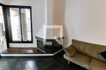 Apartamento à venda com 83m², 1 quarto e 2 vagasDetalhe Sala - lareira