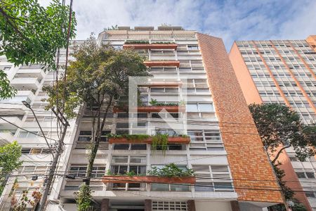 Apartamento para alugar com 238m², 3 quartos e 1 vaga Apartamento para alugar com 238m², 3 quartos e 1 vagaFachada