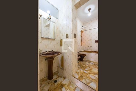 Apartamento para alugar com 238m², 3 quartos e 1 vaga Apartamento para alugar com 238m², 3 quartos e 1 vagaBanheiro