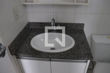 Apartamento para alugar com 67m², 3 quartos e 2 vagasBanheiro do Quarto 3 - detalhe