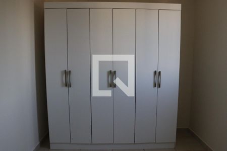 Apartamento para alugar com 67m², 3 quartos e 2 vagasQuarto 2 - Armários