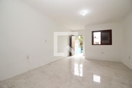 Sala de casa para alugar com 3 quartos, 150m² em Campo Novo, Porto Alegre