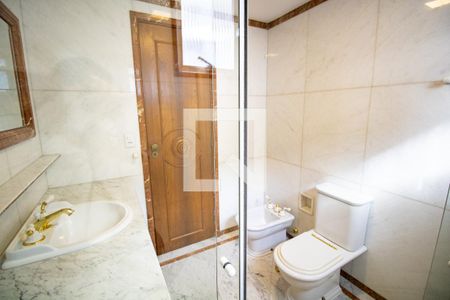 Apartamento à venda com 157m², 4 quartos e 2 vagasBanheiro 