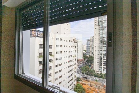 Apartamento à venda com 157m², 4 quartos e 2 vagasQuarto 3- janela 