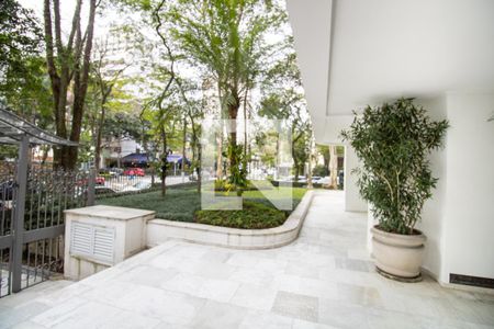 Apartamento à venda com 157m², 4 quartos e 2 vagasEntra da prédio 