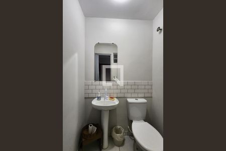 Casa à venda com 208m², 3 quartos e 2 vagasBanheiro 2