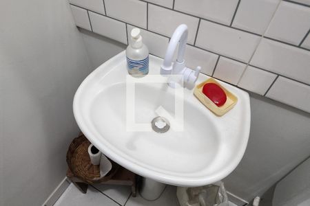 Casa à venda com 208m², 3 quartos e 2 vagasBanheiro 2