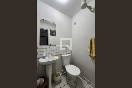 Casa à venda com 208m², 3 quartos e 2 vagasBanheiro 2