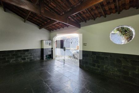 Casa à venda com 208m², 3 quartos e 2 vagasGaragem