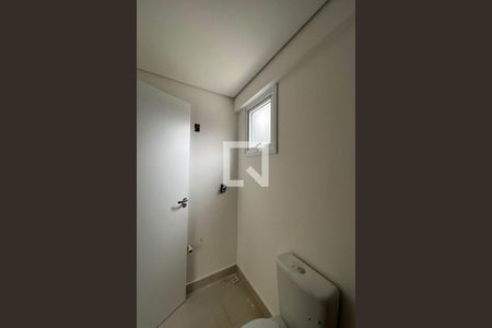 Apartamento à venda com 15721m², 2 quartos e 1 vagaBanheiro do Quarto 2