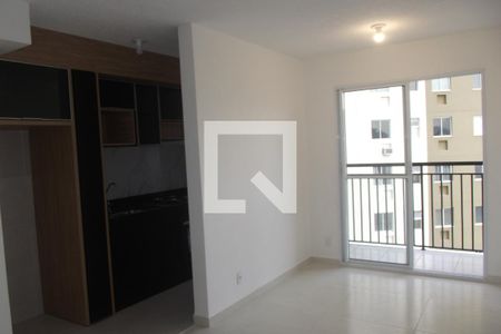 Sala de apartamento para alugar com 2 quartos, 48m² em Del Castilho, Rio de Janeiro