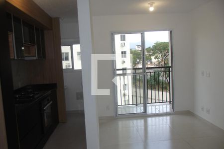 Sala de apartamento para alugar com 2 quartos, 48m² em Del Castilho, Rio de Janeiro