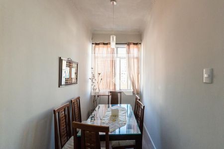 Apartamento à venda com 58m², 2 quartos e sem vagaSala