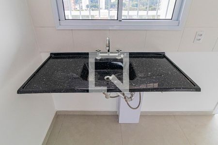Sala/Cozinha de apartamento à venda com 1 quarto, 24m² em Vila Sonia, São Paulo