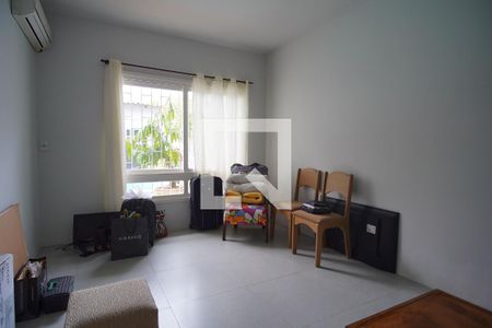 Quarto 1 de casa para alugar com 3 quartos, 215m² em Jardim Planalto, Porto Alegre