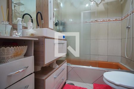 Banheiro suíte de casa para alugar com 3 quartos, 215m² em Jardim Planalto, Porto Alegre