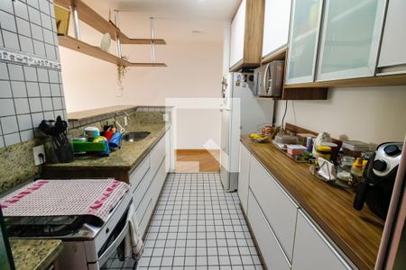 Apartamento à venda com 100m², 4 quartos e 2 vagas Apartamento à venda com 100m², 4 quartos e 2 vagasCozinha - Armários