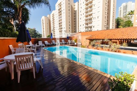 Apartamento à venda com 100m², 4 quartos e 2 vagas Apartamento à venda com 100m², 4 quartos e 2 vagasÁrea comum - Piscina