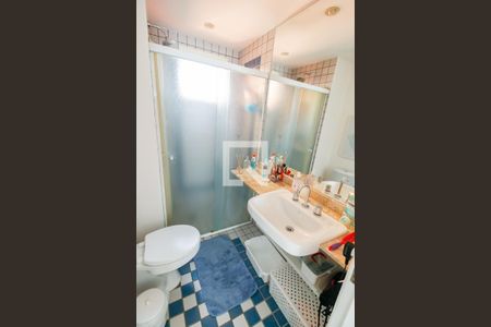 Apartamento à venda com 100m², 4 quartos e 2 vagas Apartamento à venda com 100m², 4 quartos e 2 vagasBanheiro da Suíte