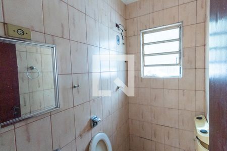 Casa à venda com 323m², 4 quartos e 3 vagasBanheiro 2