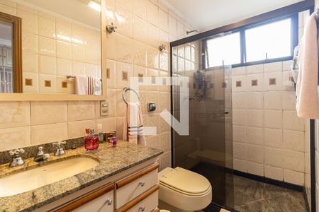 Apartamento à venda com 199m², 4 quartos e 4 vagasBanheiro da Suíte 3