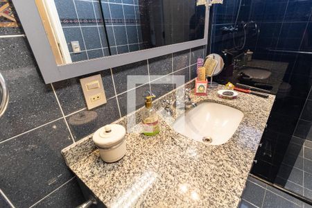 Apartamento à venda com 199m², 4 quartos e 4 vagasBanheiro da Suíte 4