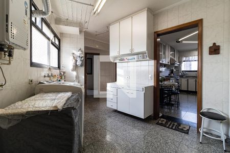 Apartamento à venda com 199m², 4 quartos e 4 vagasLavanderia