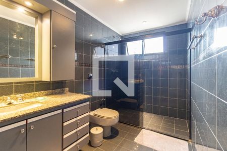 Apartamento à venda com 199m², 4 quartos e 4 vagasBanheiro da Suíte 1