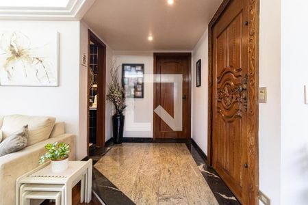 Apartamento à venda com 199m², 4 quartos e 4 vagasEntrada do Imóvel