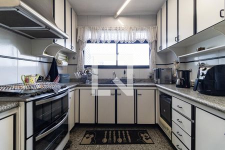 Apartamento à venda com 199m², 4 quartos e 4 vagasCozinha