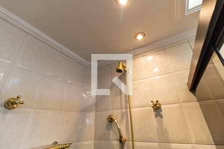 Apartamento à venda com 199m², 4 quartos e 4 vagasBanheiro da Suíte 2