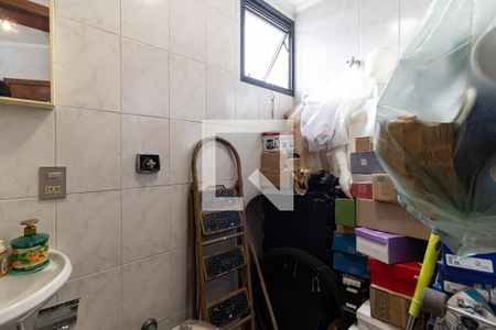 Apartamento à venda com 199m², 4 quartos e 4 vagasBanheiro de Serviço