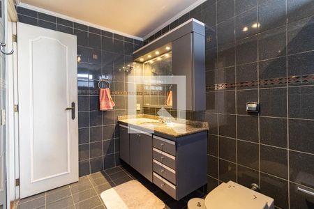 Apartamento à venda com 199m², 4 quartos e 4 vagasBanheiro da Suíte 1