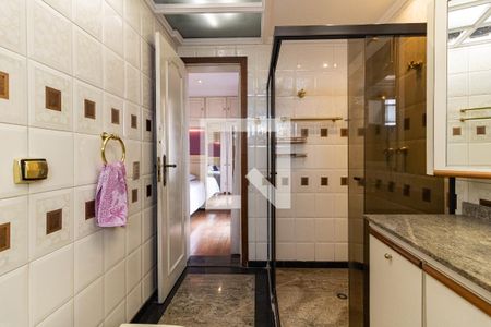 Apartamento à venda com 199m², 4 quartos e 4 vagasBanheiro da Suíte 2