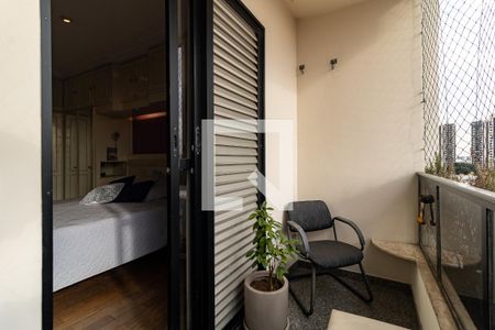 Apartamento à venda com 199m², 4 quartos e 4 vagasVaranda da Suíte 2