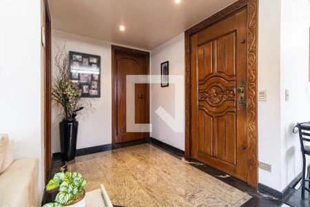 Apartamento à venda com 199m², 4 quartos e 4 vagasEntrada do Imóvel