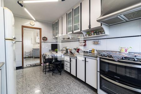 Apartamento à venda com 199m², 4 quartos e 4 vagasCozinha