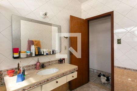 Casa à venda com 350m², 3 quartos e 8 vagasBanheiro da Suíte