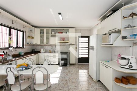 Casa à venda com 350m², 3 quartos e 8 vagasCozinha