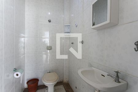 Casa à venda com 350m², 3 quartos e 8 vagasBanheiro de Serviço