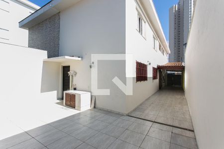 Casa à venda com 350m², 3 quartos e 8 vagasQuintal