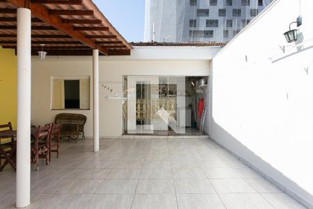 Casa à venda com 350m², 3 quartos e 8 vagasQuintal
