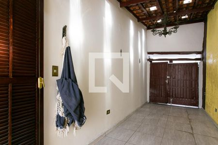 Casa à venda com 350m², 3 quartos e 8 vagasCorredor