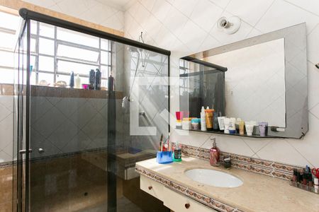 Casa à venda com 350m², 3 quartos e 8 vagasBanheiro da Suíte