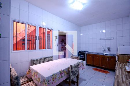 Casa à venda com 145m², 3 quartos e 2 vagasCozinha