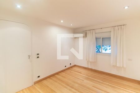 Apartamento à venda com 210m², 3 quartos e 2 vagasSuíte