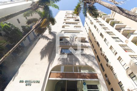 Apartamento à venda com 210m², 3 quartos e 2 vagasFachada